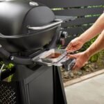 Weber Gasgrill Q 3200N+ mit Rollwagen, Black – Bild 4
