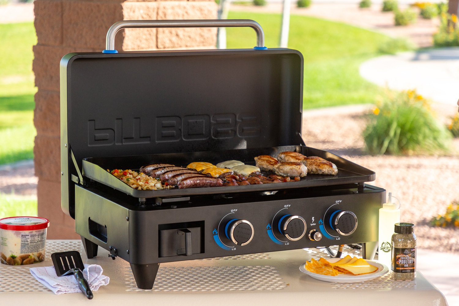 Pit Boss Plancha Grill Ultimate Plancha 3-Brenner mit Untergestell inkl. 5-teilig Grillbesteck Set + Abdeckhaube – Bild 9