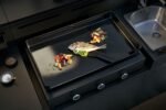 WMF Plancha Grill Gas - Edition One, 75 cm inkl. Planchawagen, Planchadeckel und Abdeckhaube – Bild 3