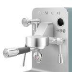 Smeg EMC02EGMEU Minipro Espressomaschine Plastic mit Schnellem Aufheizen – Bild 4