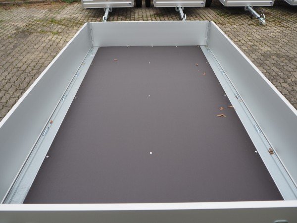Eduard 2514 UE 750 kg Hochlader mit 13 Bereifung – Bild 2